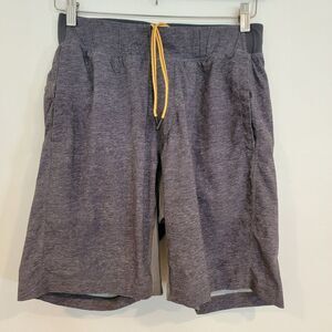 Lululemon Shorts Mens MEDIUM Gray Running Liner Shorts Athletic 9" Inseam